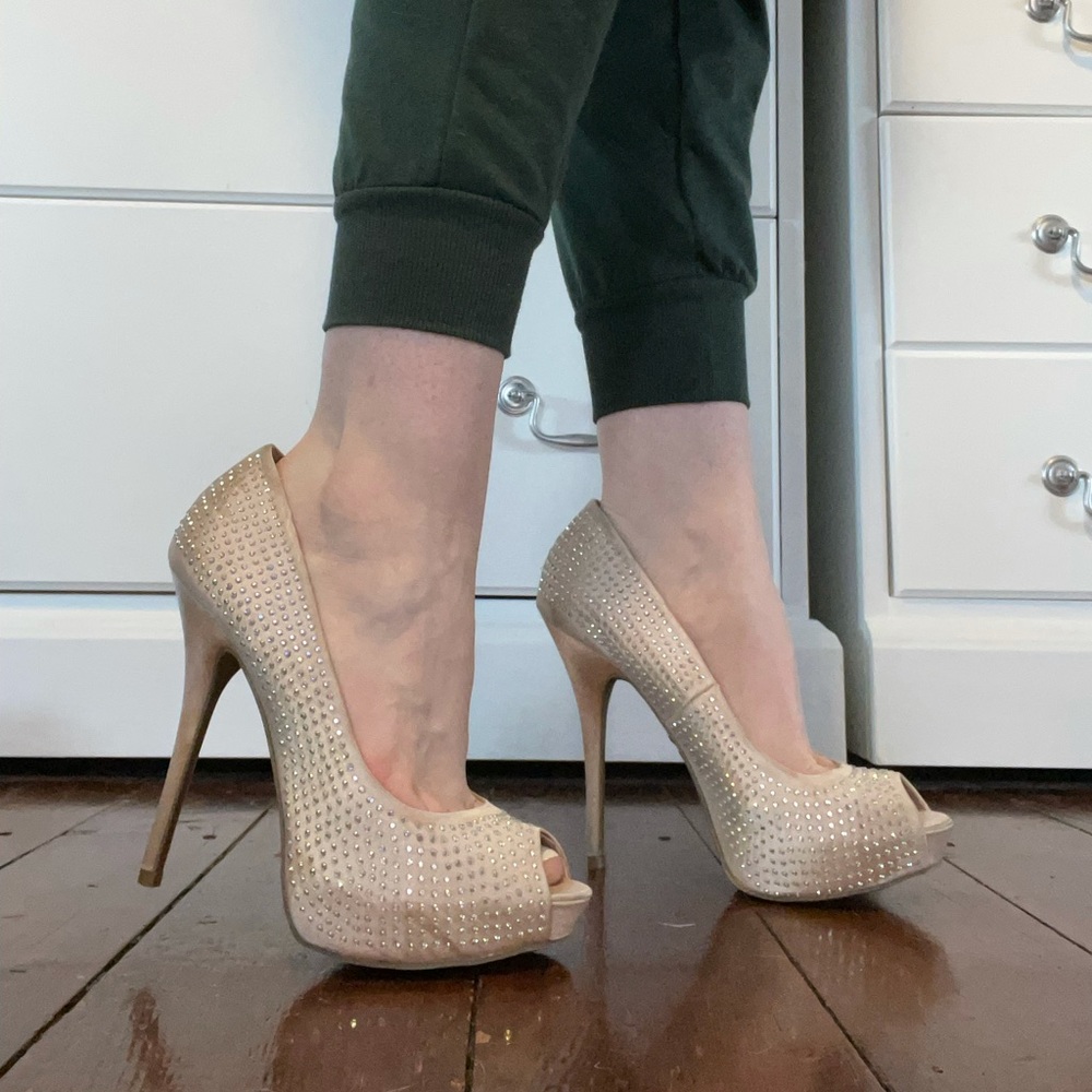 Jennifer Lopez Bedazzled Heel
